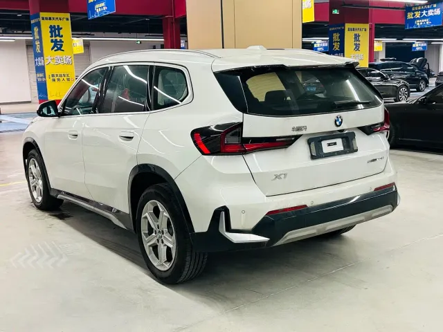 BMW X1 — Фото автомобиля 4