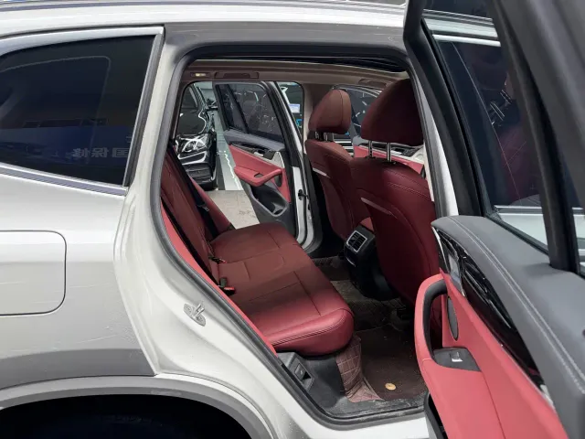 BMW X3 — Фото автомобиля 16