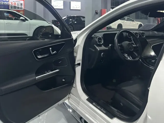 Mercedes-Benz C-Class — Фото автомобиля 6