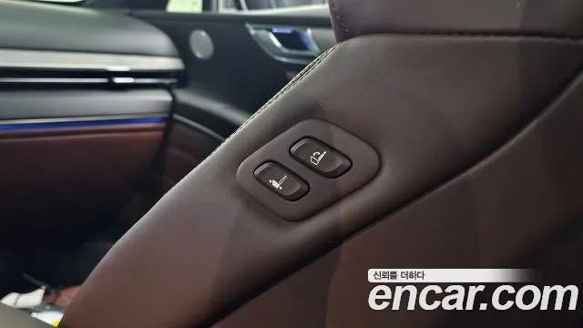 Genesis GV80 — Фото автомобиля 28