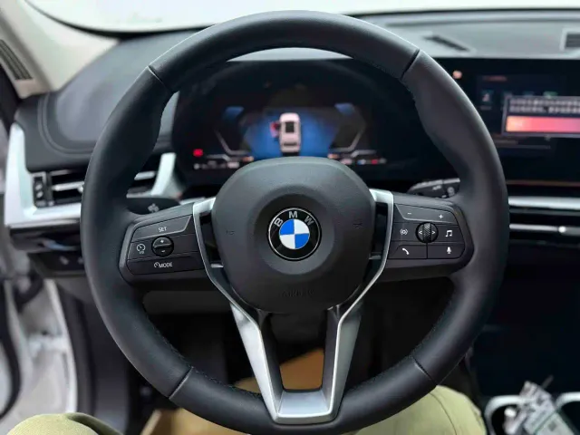 BMW X1 — Фото автомобиля 14