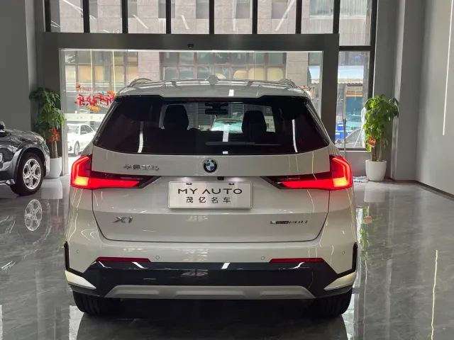 BMW X1 — Фото автомобиля 16