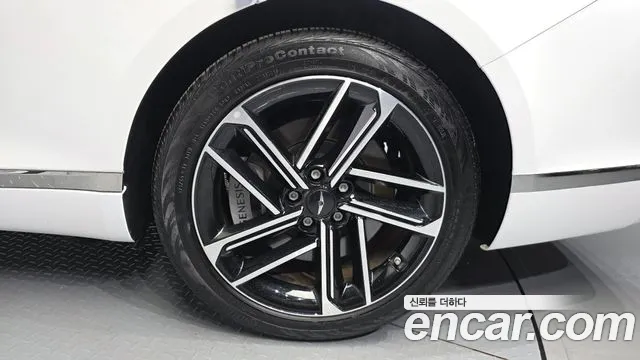 Genesis G80 RG3 — Фото автомобиля 21