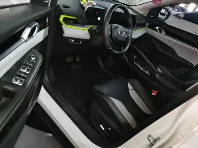 Geely Binyue — Фото автомобиля 15