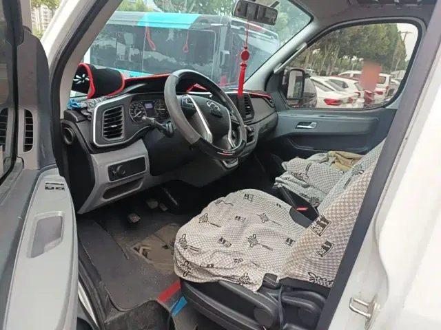 Maxus Xintu V80 — Фото автомобиля 14