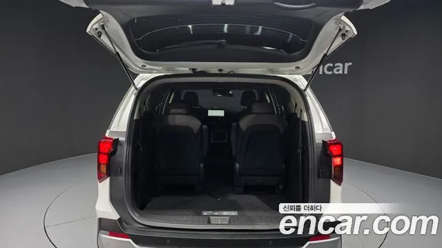 Kia Carnival Generation 4 — Фото автомобиля 25