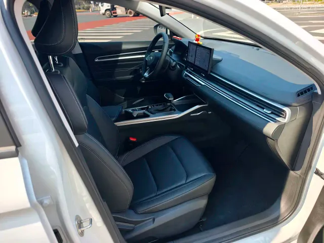 Geely Emgrand — Фото автомобиля 11