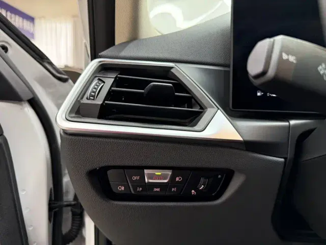 BMW 3 Series — Фото автомобиля 9