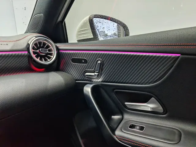 Mercedes-Benz A-Class — Фото автомобиля 14