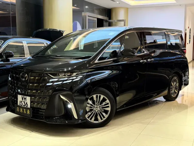 Toyota Alphard — Фото автомобиля 3