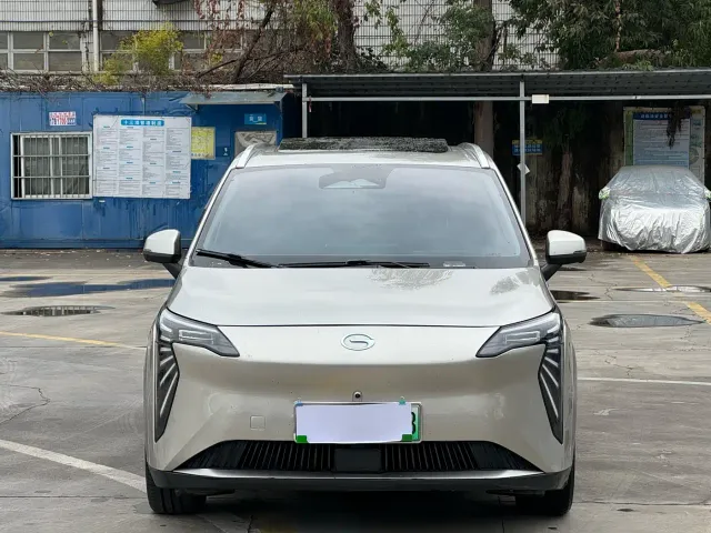 GAC Aion Y — Фото автомобиля 2