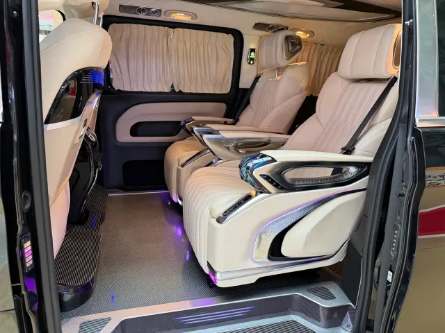 Mercedes-Benz Vito 2023 2.0T Business 7-Seater — Фото автомобиля 11