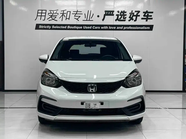 Honda Fit — Фото автомобиля 2