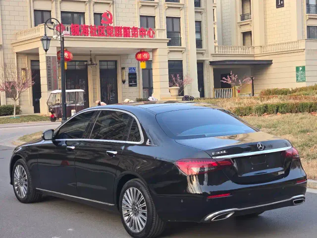 Mercedes-Benz E-Class — Фото автомобиля 7