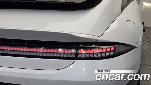 Hyundai Ioniq 6 — Фото автомобиля 8