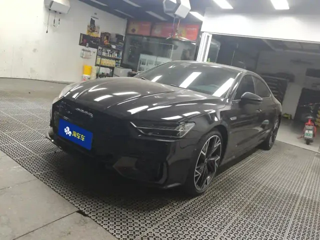 Фотография автомобиля — Audi A7L