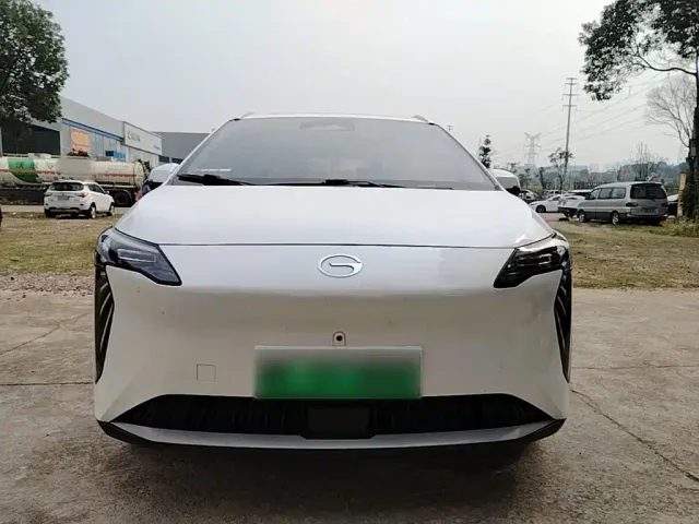 GAC Aion Y — Фото автомобиля 2