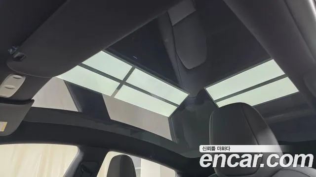 Tesla Model Y — Фото автомобиля 23