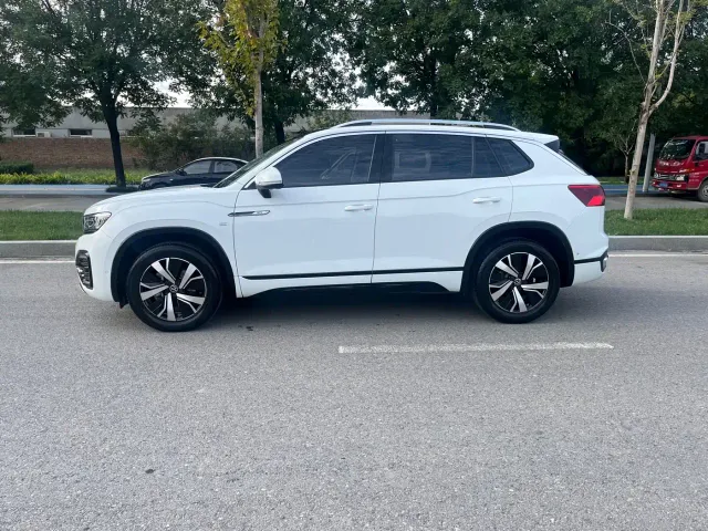 Volkswagen Tayron GTE Plug-in Hybrid — Фото автомобиля 16