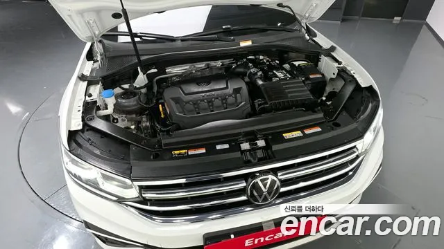 Volkswagen Tiguan — Фото автомобиля 6