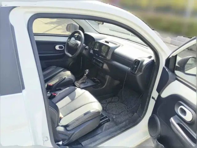 Roewe Clever — Фото автомобиля 13