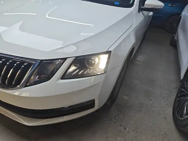 Skoda Octavia — Фото автомобиля 23
