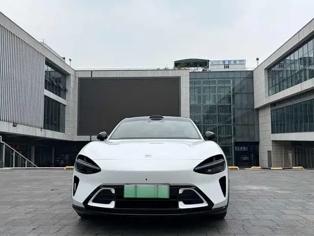 Xiaomi YU7 — Фото автомобиля 2