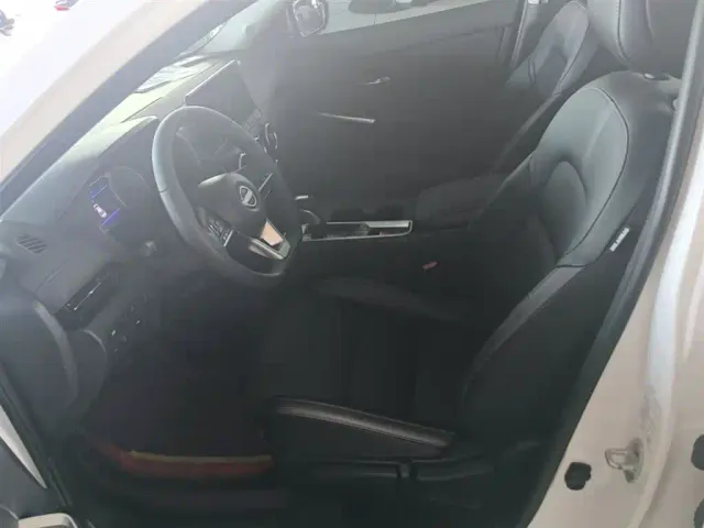 Nissan Sylphy — Фото автомобиля 14