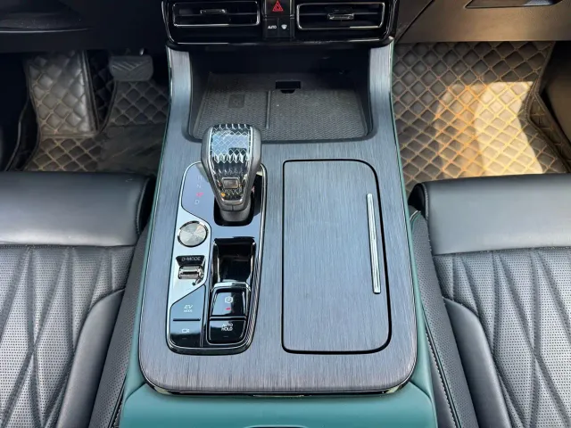 GAC Trumpchi GS8 — Фото автомобиля 12