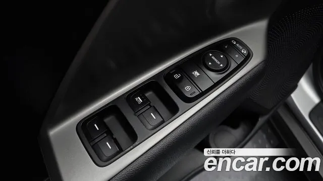 Kia Niro — Фото автомобиля 27