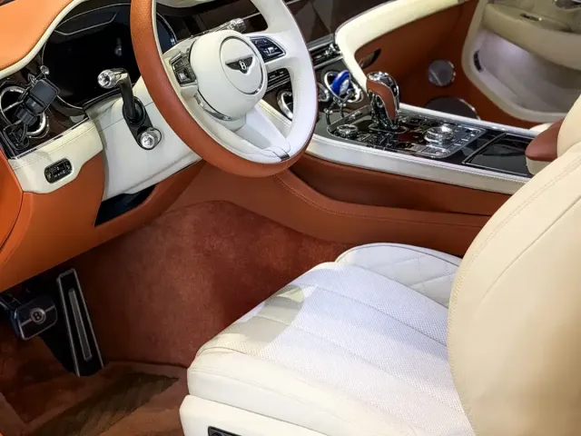 Bentley Continental — Фото автомобиля 20