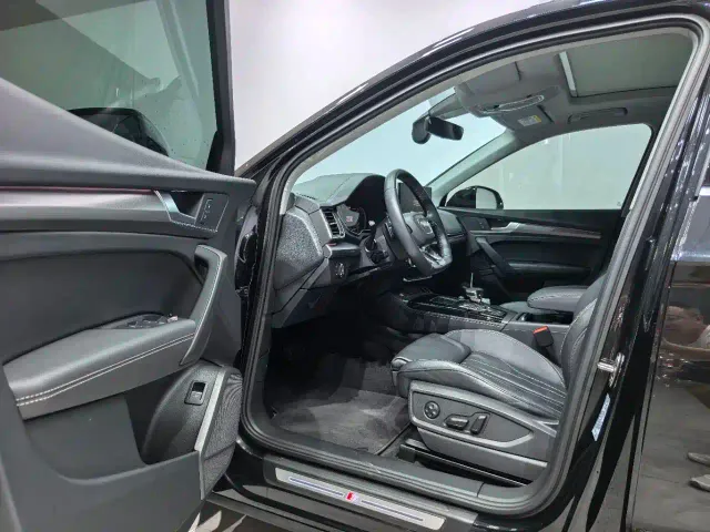 Audi Q5L — Фото автомобиля 10
