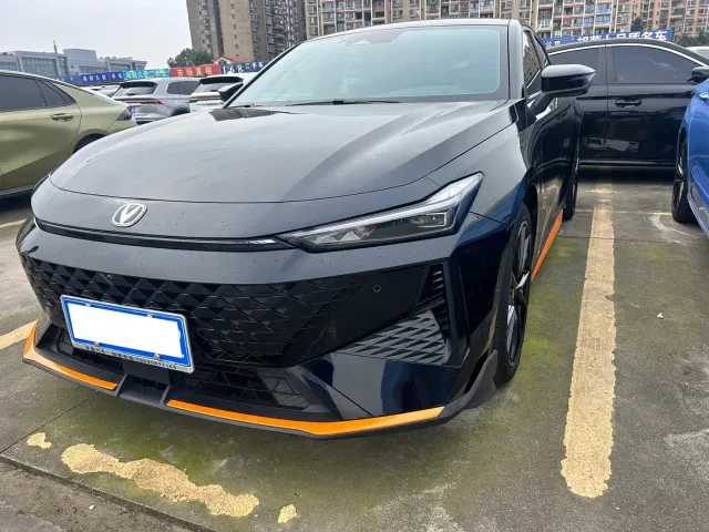 Фотография автомобиля — Changan UNI-V