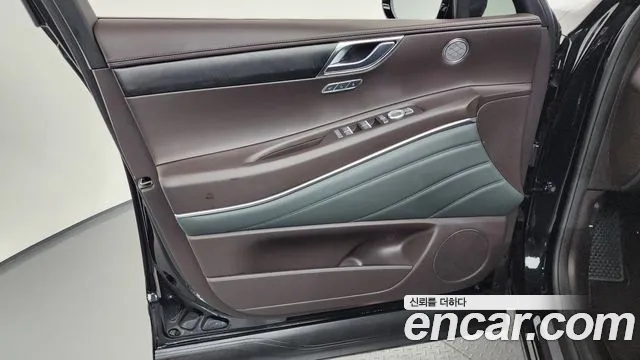 Genesis GV80 — Фото автомобиля 12