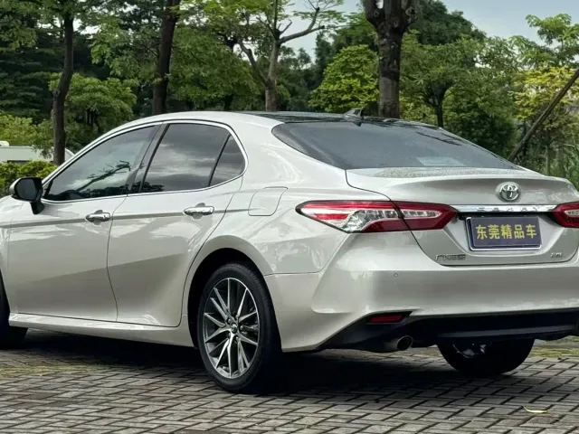 Toyota Camry — Фото автомобиля 15