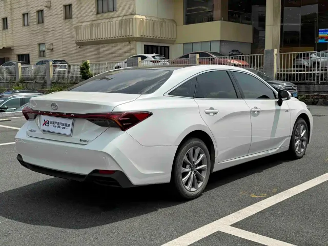 Toyota Avalon — Фото автомобиля 6