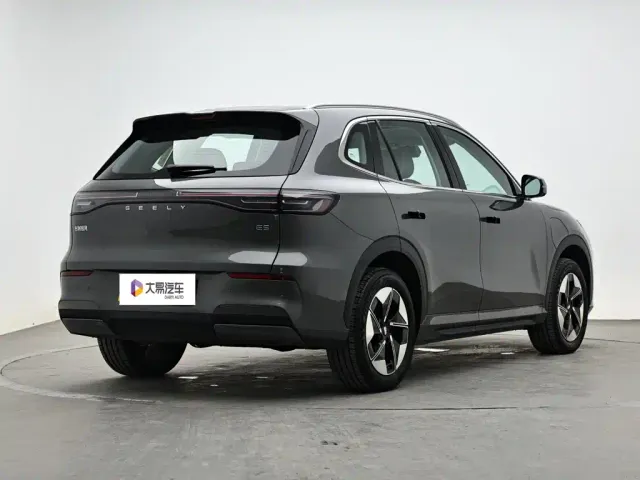 Geely Galaxy E5 — Фото автомобиля 3
