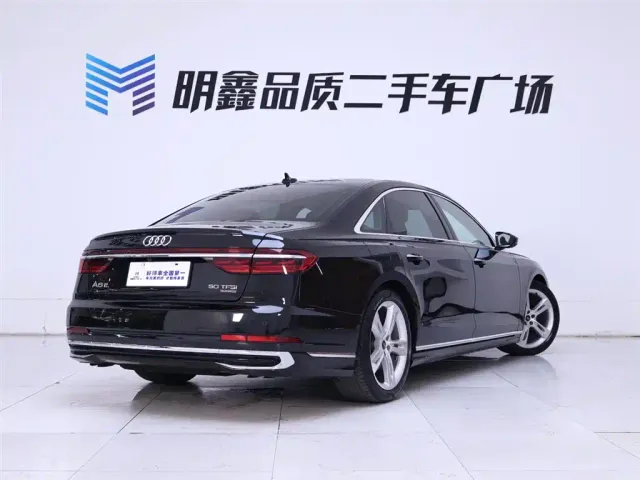 Audi A8 — Фото автомобиля 7