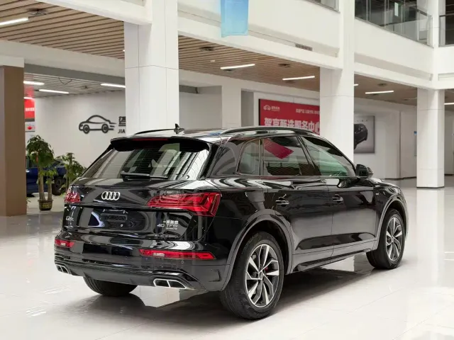 Audi Q5L — Фото автомобиля 5