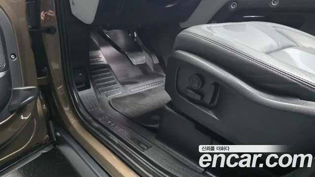 Land Rover Defender L663 — Фото автомобиля 29
