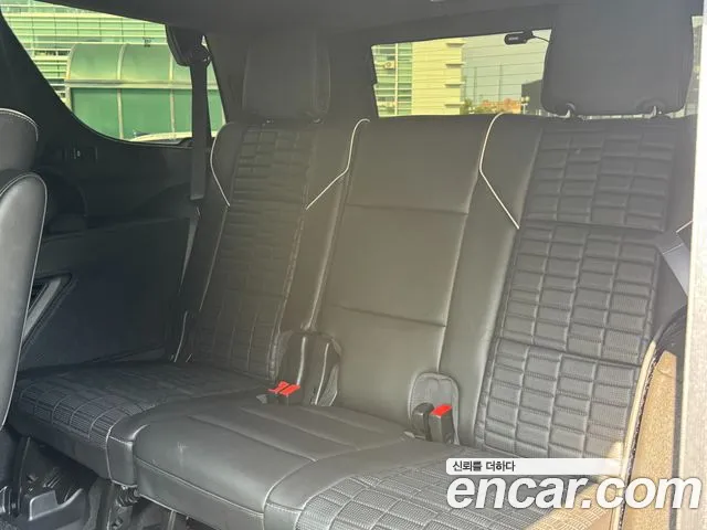Cadillac Escalade — Фото автомобиля 10