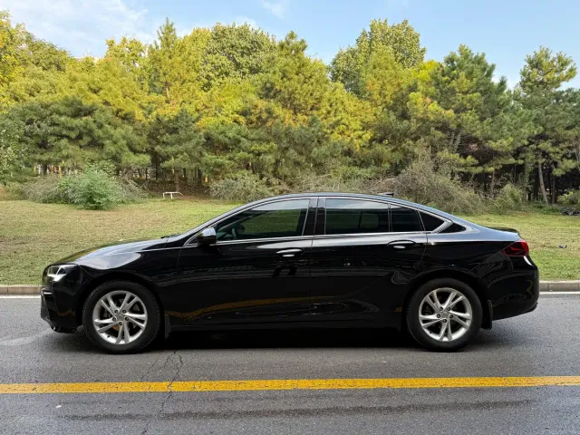 Buick Regal — Фото автомобиля 3