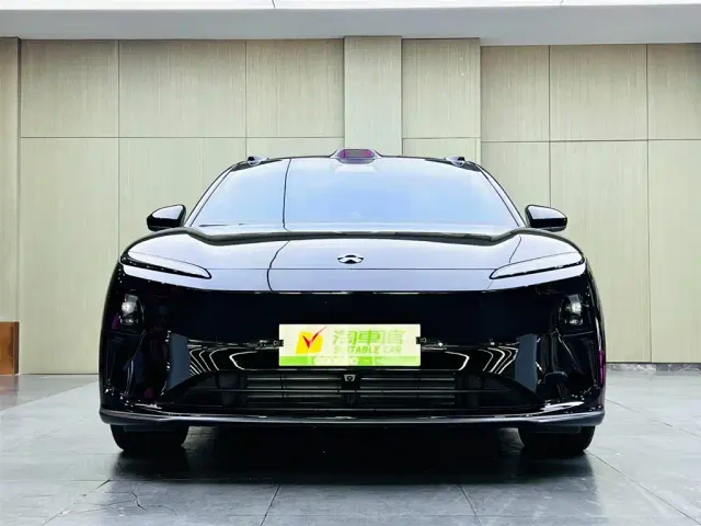 Nio ET5 — Фото автомобиля 2