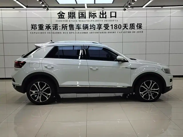 Volkswagen T-Roc — Фото автомобиля 8