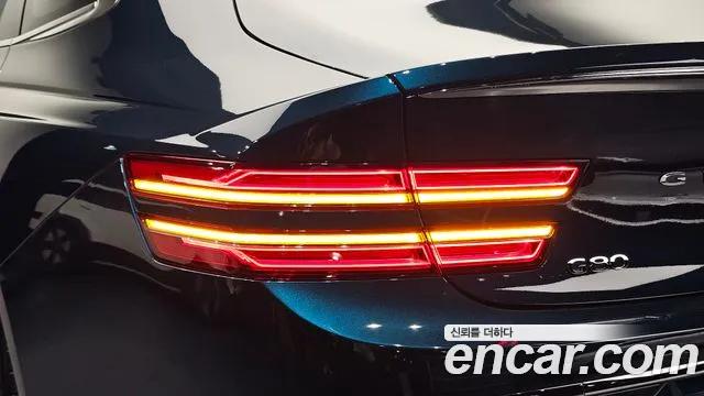 Genesis G80 Electrified G80 (RG3) — Фото автомобиля 23