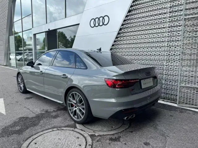 Audi S4 — Фото автомобиля 4