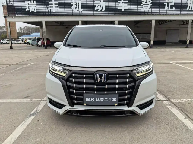 Honda Elysion — Фото автомобиля 2