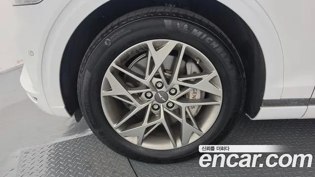 Genesis GV70 — Фото автомобиля 4