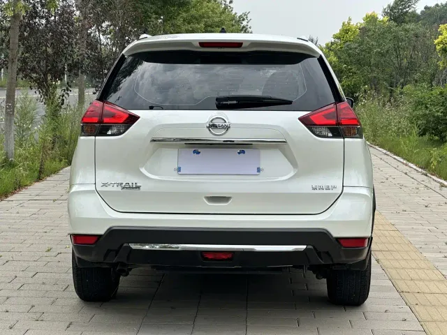Nissan X-Trail — Фото автомобиля 6