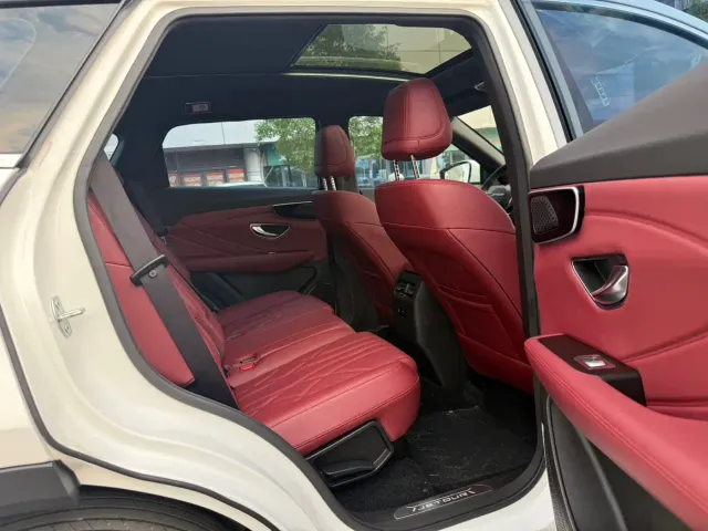 Jetour X70 Plus — Фото автомобиля 8